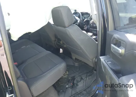 2019 Chevrolet Silverado 1500 Rst from USA, damaged, VIN 1GCUYEED6KZ154715